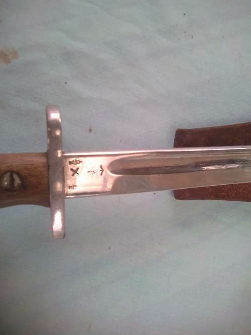 BAYONET WITH MARKINGS