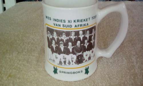 VINTAGE CRICKET MUG