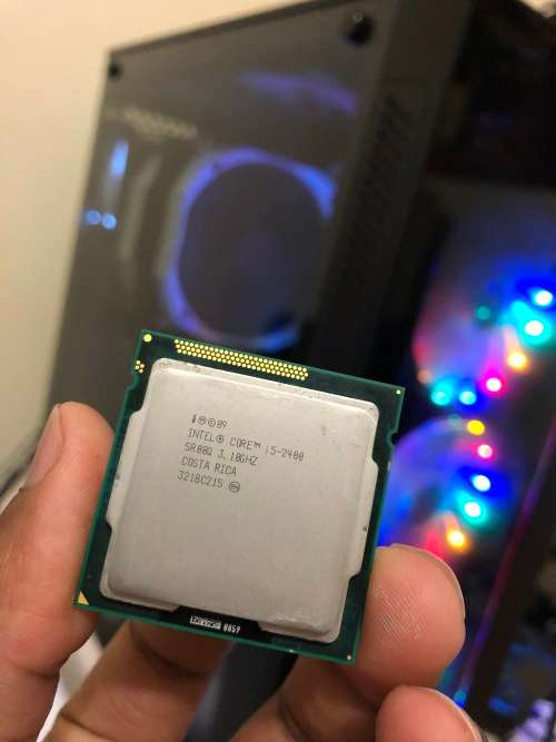 Intel Core i5-2400 Quad-Core Processor 3.1 GHz + Intel Pentium Dual Core G2030