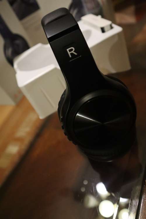 RIVERSONG Rhythm L Wireless On-ear bluetooth Headphones