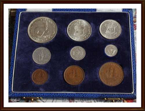 1951 S.A.U,  Excellent Set Mix of Circulated Coins and AU in Good Condition, as per Photo.