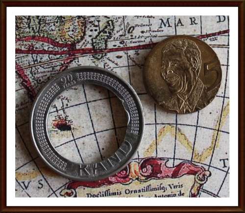 Mandela 2008 Birthday R5, Error Coin? Asper Photo.