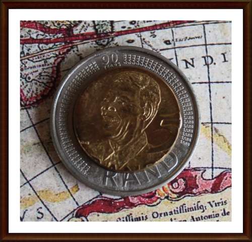 Mandela 2008 Birthday R5, Error Coin? Asper Photo.