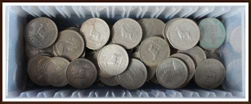 Massive Collection of Rhodesian Coins, Circulated Coins, The Box is No Inclusive, as per Photo.