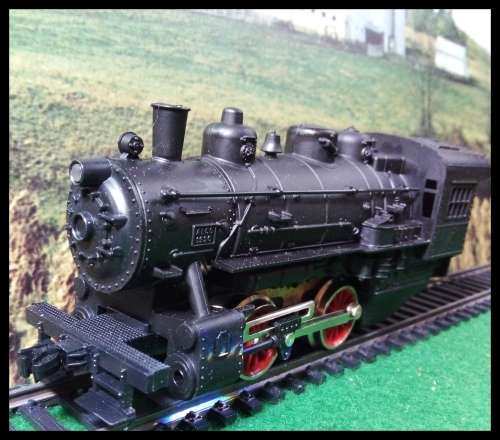 Lima Models : Model train : locomotive as per photo.