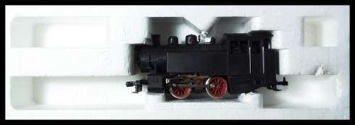 Lima Models : Model train : locomotive as per photo.
