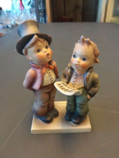 Hummel Goebel - German figurine - slightly damaged