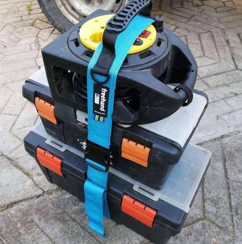 EEZI HANDLE the Carry Strap for Everything