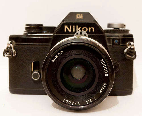 Nikon EM with 35mm F2.8 for Spares, Repair or Display