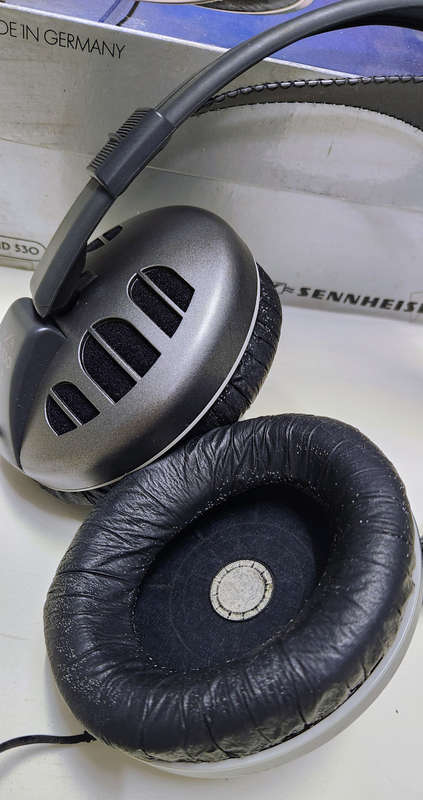 Sennheiser HD530 Headphones