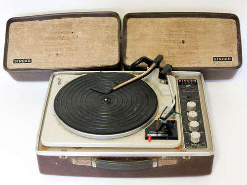 KLH/Singer Model 11 Suitcase record player