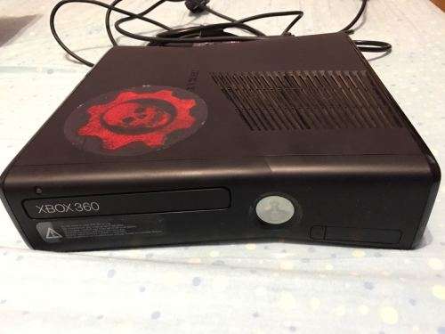 XBOX 360 - 2ND HAND - Great deal (more than 30 games included)