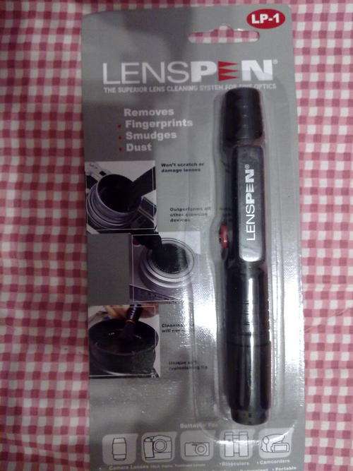 Lenspen - lense cleaning pen for fine optics