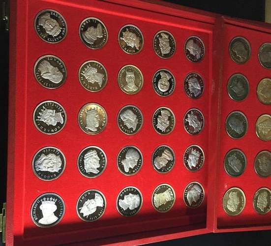 SA HISTORICAL MINT - 50 SILVER MEDAL SET - KINGS & QUEENS MEDALS - STAMPED 925 + CERTIFICATE 989,3gr