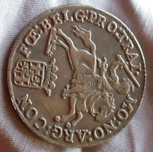 TOKENS - VAN RIEBEECK REPLICAS - NICKEL FOE-BELG:PRO:TRAI ROUND SHAPE
