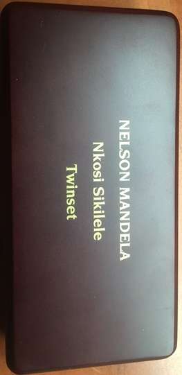 2011 MANDELA NKOSI SIKELELE TWIN SET - 1/2oz GOLD & 1/2oz 999 SILVER MEDAL SET - MINTAGE 10,000