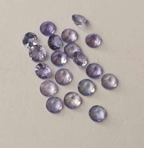 1.680cts TANZANITE - ROUND CUT - EXCELLENT TOP COLOR - 19 STONES 0.08 POINTERS