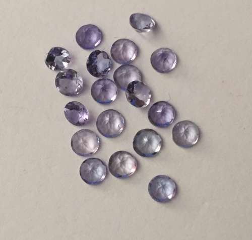 1.680cts TANZANITE - ROUND CUT - EXCELLENT TOP COLOR - 19 STONES 0.08 POINTERS