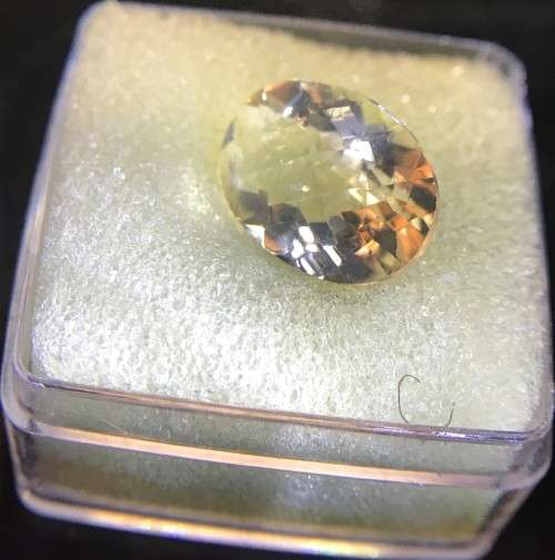 CERTIFIED 1.448 cts - LIGHT YELLOW - CITRINE - OVAL CUT - GOOD CUT & SHINE -COA INCLUDED (EGL)