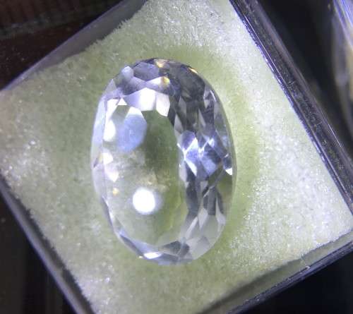 MASSIVE 12.530cts WHITE TOPAZ - OVAL HUGE CUT - PERFECT CUT & SHINE - VERY HIGH DETAIL - HIGH VALUE