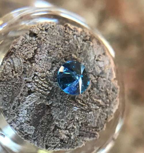 0.280cts ROUND BRILLIANT - BLUE DIAMOND * Si2 **STUNNING MEDIUM TO DARK BLUE** CAN BE CERTIFIED