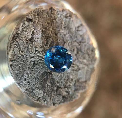 0.280cts ROUND BRILLIANT - BLUE DIAMOND * Si2 **STUNNING MEDIUM TO DARK BLUE** CAN BE CERTIFIED