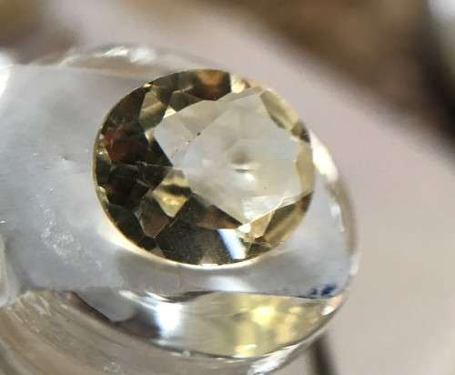 COLLECTORS 3.345cts - LIGHT YELLOW - SAPPHIRE - OVAL CUT - PERFECT CUT & SHINE