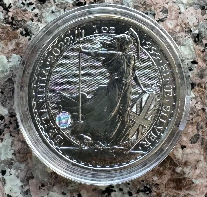 2022 BRITANNIA SILVER 1oz PURE 999.9 - BULLION