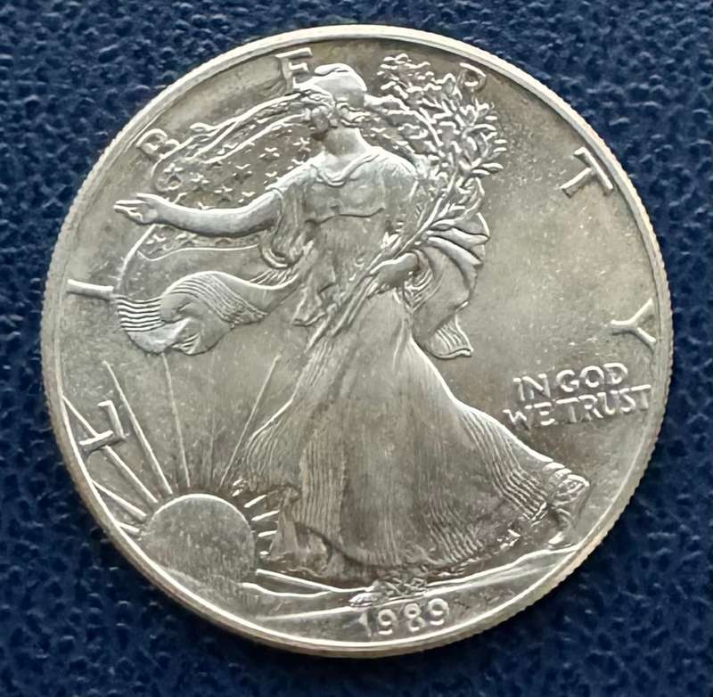 1oz U.S.A SILVER EAGLES mix dates *Liberty* 1oz Silver rounds