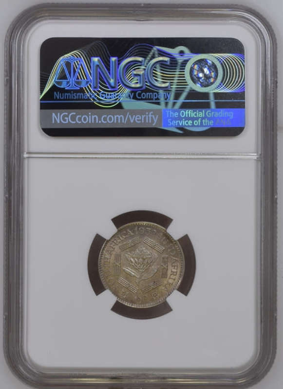 1932 UNION SA 6 PENCE - MS62 - NGC GRADED
