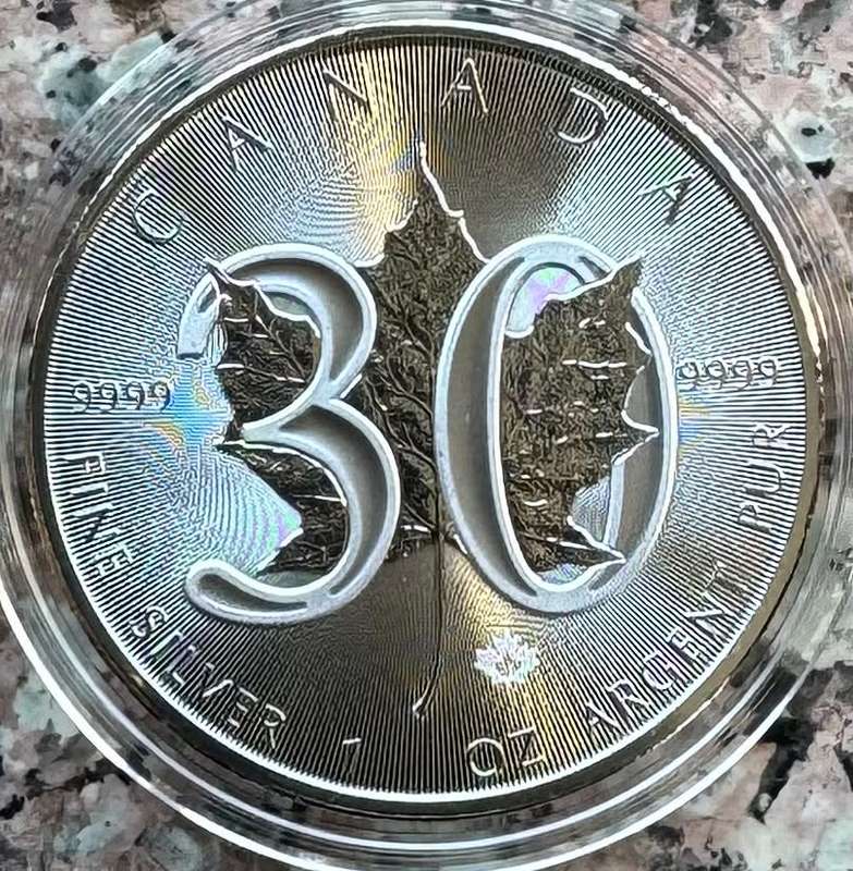 2018 CANADA MAPLE LEAF *30 YEARS SPECIAL EDITION - 1oz SILVER 5 DOLLAR COIN