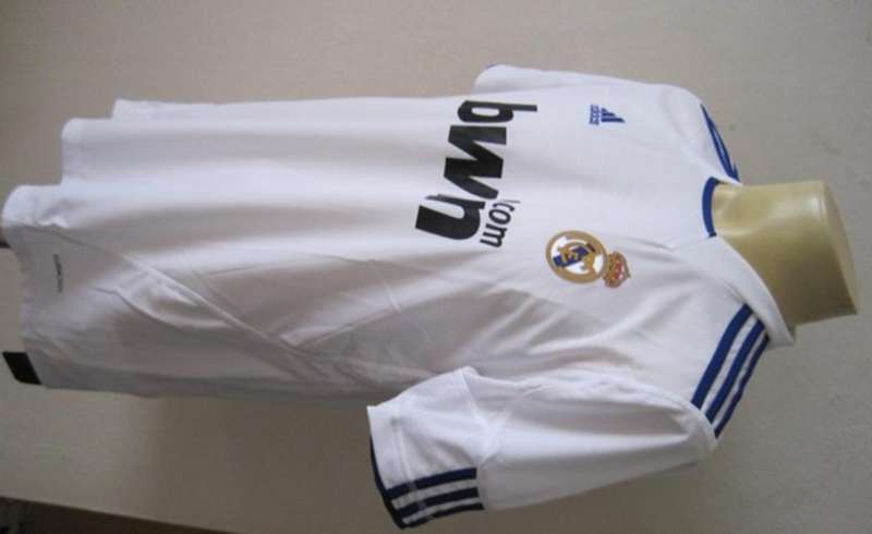 REAL MADRID  2010/11 SOCCER SHIRT HOME
