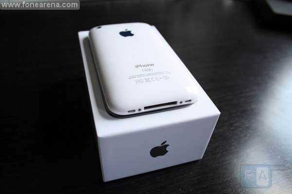 APPLE IPHONE 3GS 16GB WHITE, IN EXCELLENT CONDITION NO SCRATCHES