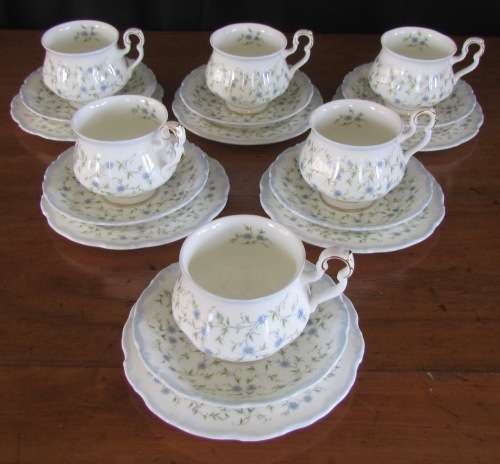 ROYAL ALBERT CAROLINE=18 pieces=TEA TRIO'S=6 Trio's=1969-97=England=FINE BONE CHINA.