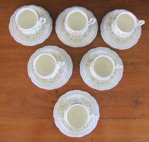 ROYAL ALBERT CAROLINE=18 pieces=TEA TRIO'S=6 Trio's=1969-97=England=FINE BONE CHINA.