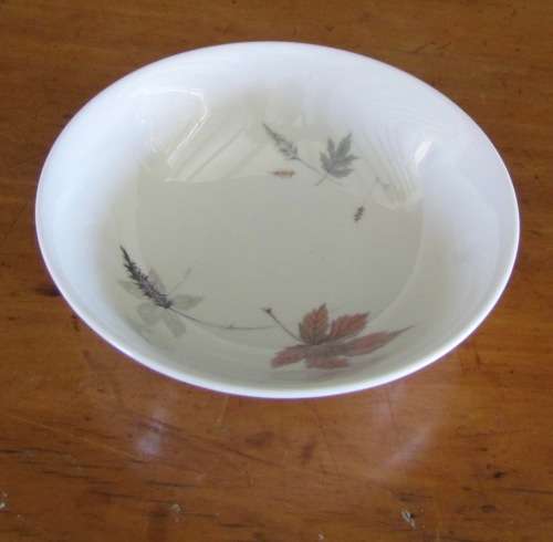 ROYAL DOULTON TUMBLING LEAVES DESSERT BOWL SPARE EXTREMELY Elegant!!!