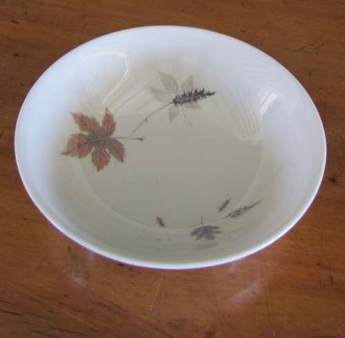 ROYAL DOULTON TUMBLING LEAVES DESSERT BOWL SPARE EXTREMELY Elegant!!!