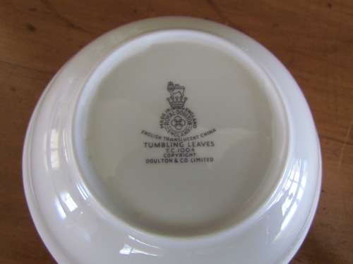 ROYAL DOULTON TUMBLING LEAVES DESSERT BOWL SPARE EXTREMELY Elegant!!!