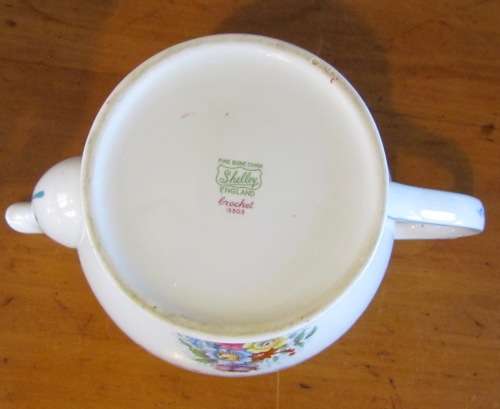 SHELLEY CROCHET TEAPOT BLUE TRIM 1945-66 2 PIECES Teapot England 13303 FLOWERS FLORAL VERY SCARCE!!!