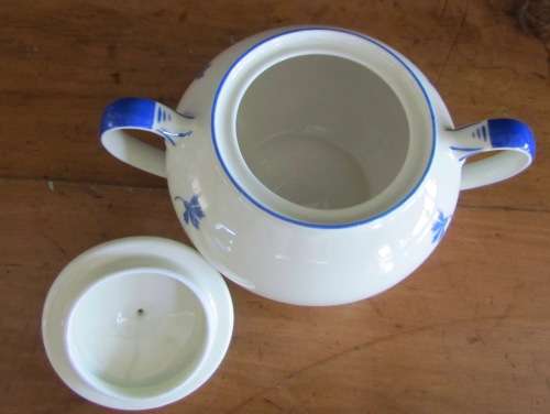 Schönwald PORCELAIN EAMAG BAVARIA GERMANY TEA SET 6 TRIOS TEAPOT MILK SUGAR CAKE 1927 BLUE and WHITE