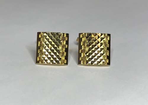 CUFF LINKS CUFFLINKS Rectangular GOLD in colour GREAT CONDITION! STUNNING DESIGN!!!