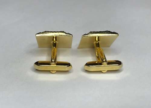 CUFF LINKS CUFFLINKS Rectangular GOLD in colour GREAT CONDITION! STUNNING DESIGN!!!