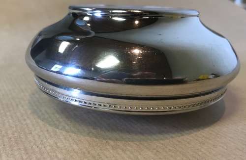 TIFFANY & Co. JEWELLERY TRINKET LIDDED DISH ROUND PEWTER HANDCRAFTED VELVET LINING BEAUTIFUL!!!!!!!!