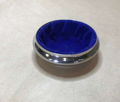 TIFFANY & Co. JEWELLERY TRINKET LIDDED DISH ROUND PEWTER HANDCRAFTED VELVET LINING BEAUTIFUL!!!!!!!!