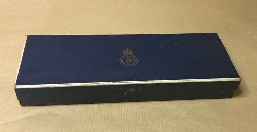 ROYAL WORCESTER BOXED SET 3 PIECES 2 PIN DISHES TOOTHPICK HOLDER FLORAL FLOWERS LEAVES PLANTS.