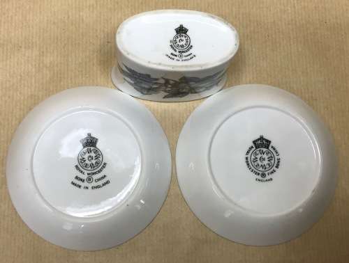 ROYAL WORCESTER BOXED SET 3 PIECES 2 PIN DISHES TOOTHPICK HOLDER FLORAL FLOWERS LEAVES PLANTS.