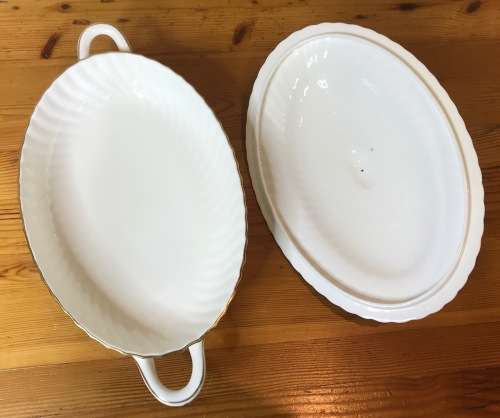 MINTON TUREEN and LID GOLD CHEVIOT PATTERN RARE MAGNIFICENT PERFECT CONDITION.