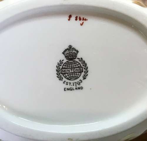 MINTON GRAVY BOAT and SAUCER GOLD CHEVIOT PATTERN RARE Very good condition.