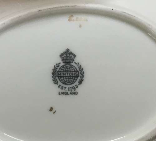 MINTON GRAVY BOAT and SAUCER GOLD CHEVIOT PATTERN RARE Very good condition.