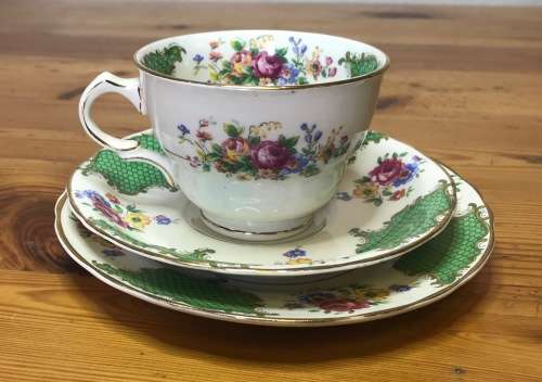 JAMES KENT=TEA TRIO'S x 6="SANDRINGHAM" PATTERN 3018=LONGTON=STAFFORDSHIRE=1950's=England=Scarce!!!
